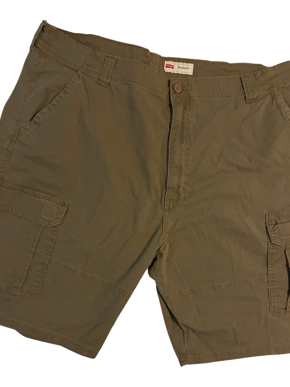 Wrangler relaxed fit men’s cargo shorts size 38/10